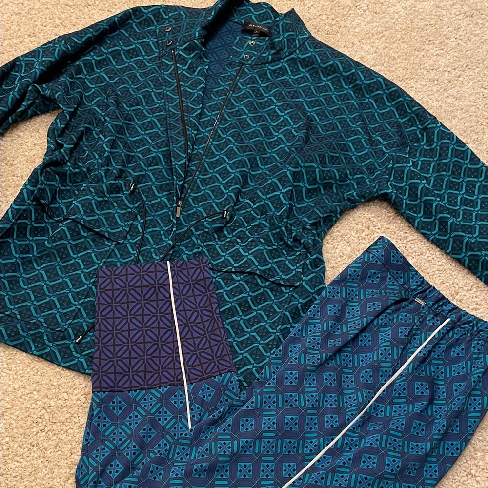 St. John Navy and Teal Geometric Jacket Set - Picture 7 of 9
